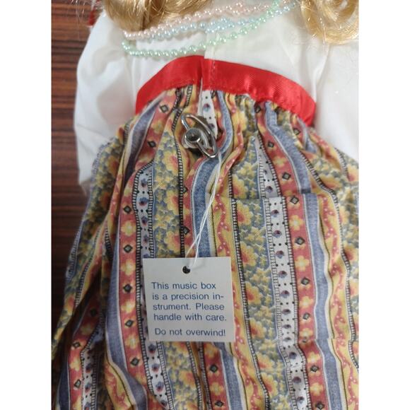 Vintage American Dreams Porcelain Doll/Musicbox Red White Blue Marta Poland - Picture 9 of 13
